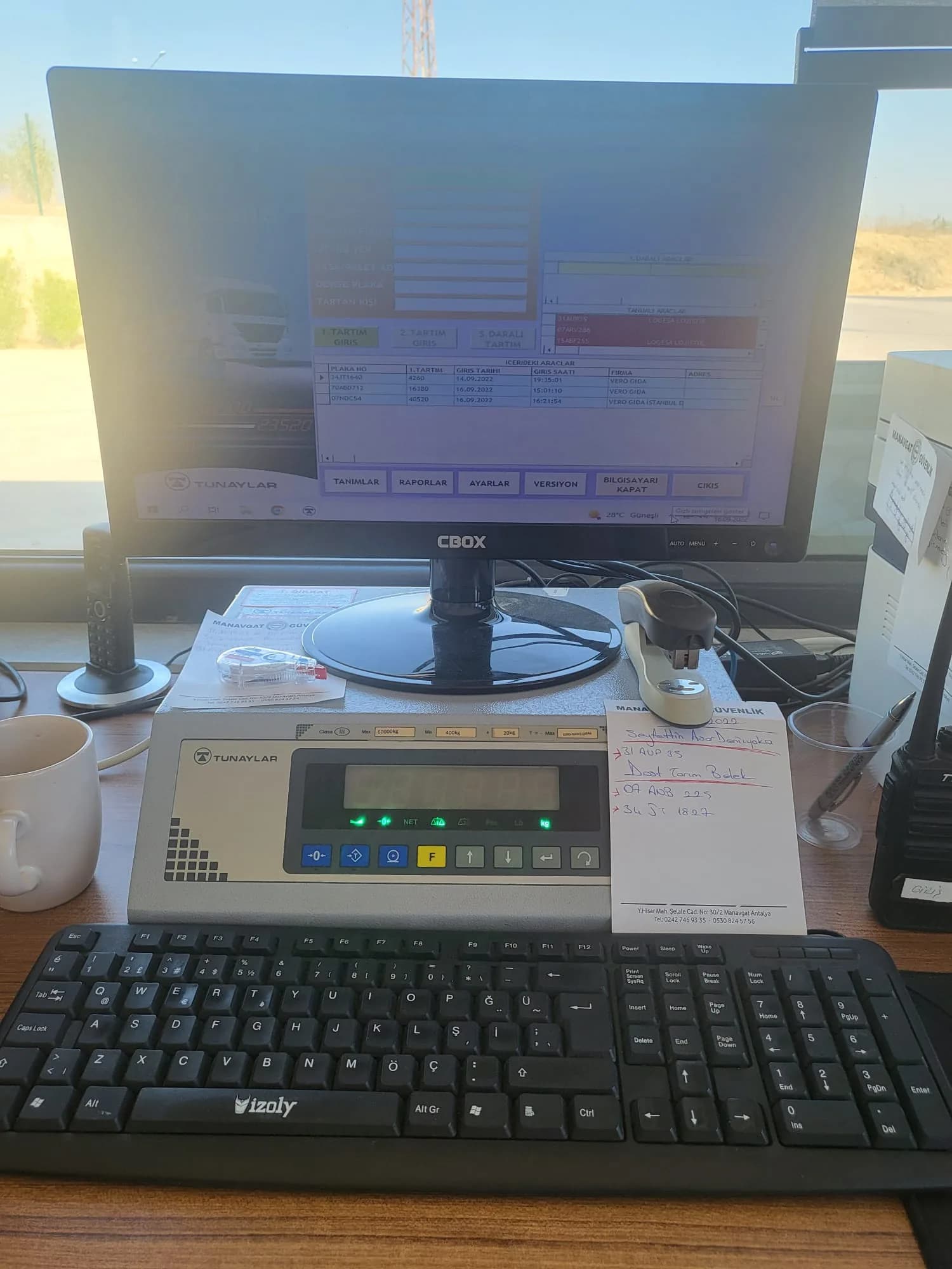 Electronic terminal for the vehicle weighbridge